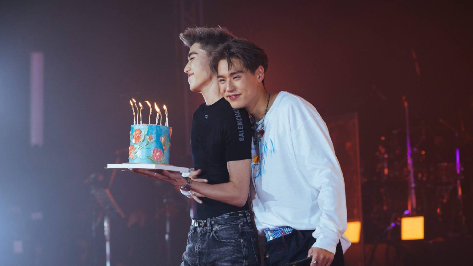 “บิวกิ้น” จัดเต็ม ทอล์ก-ร้อง-เล่น-เต้น สุดตัวอินกับทุกโมเมนต์ ในแฟนมีตติ้งครั้งแรก