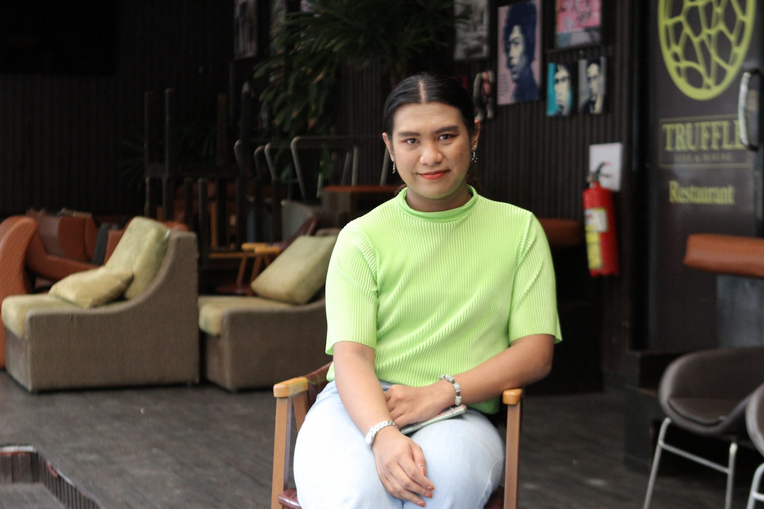 เรื่องราวของ “ไอ้สอง” ในชีวิตจริง กับอาชีพสุดครีเอท “รับจ้างจองโต๊ะ”