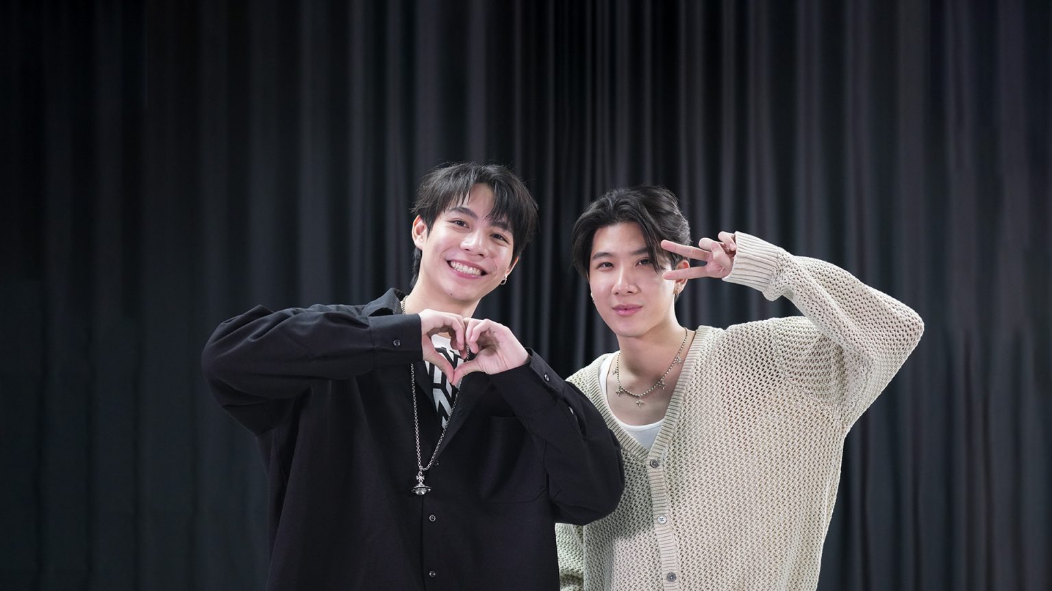 ไม่ต้องพูดก็เข้าใจกัน “เฟิร์ส-ข้าวตัง” กับบทบาทสุดท้าทาย ทำให้ร้องไห้ไม่หยุด ในซีรีส์พระจันทร์มันไก่
