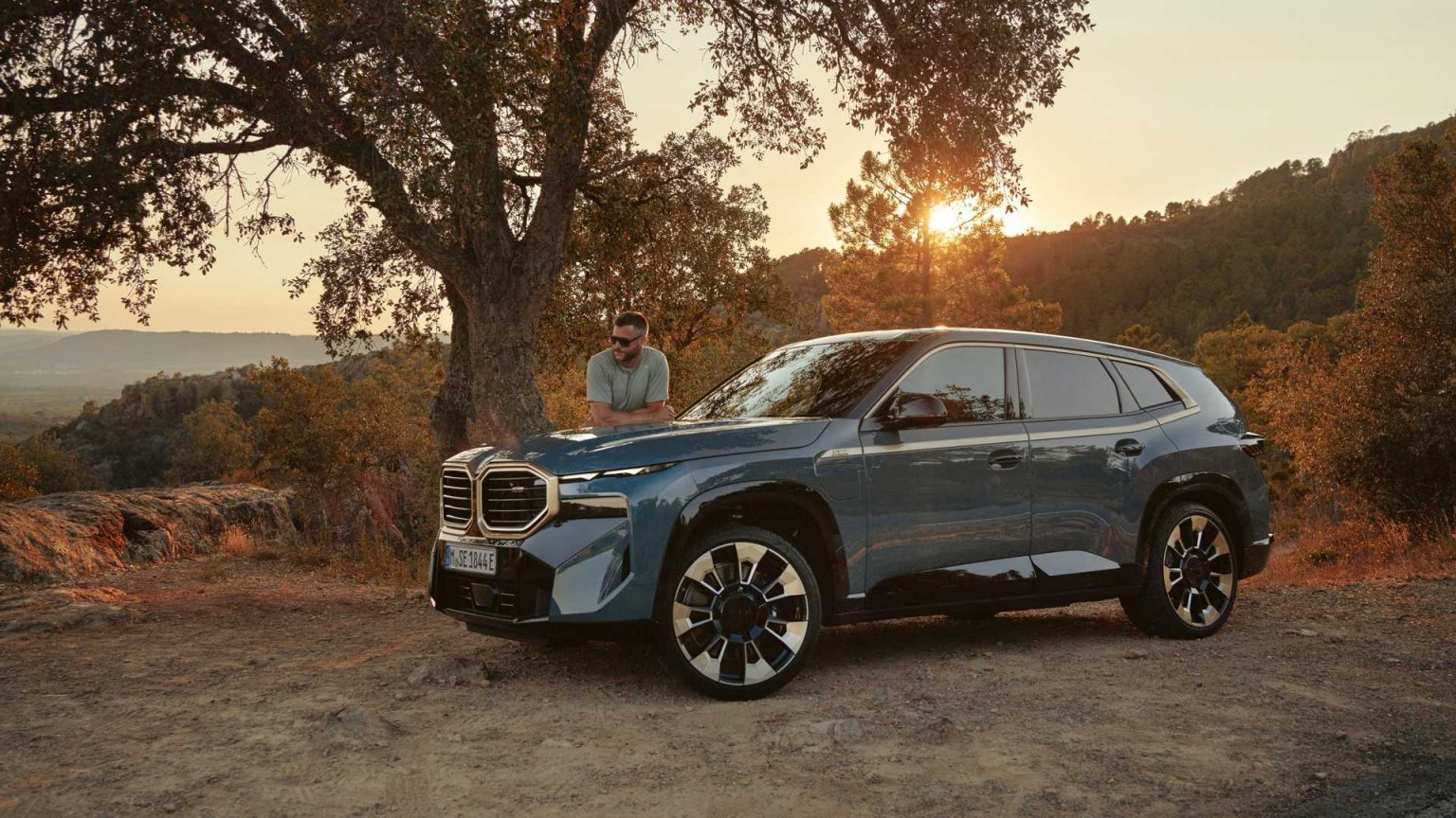 BMW XM รถยนต์ PHEV ความแรงบ้าคลั่งจาก M Division