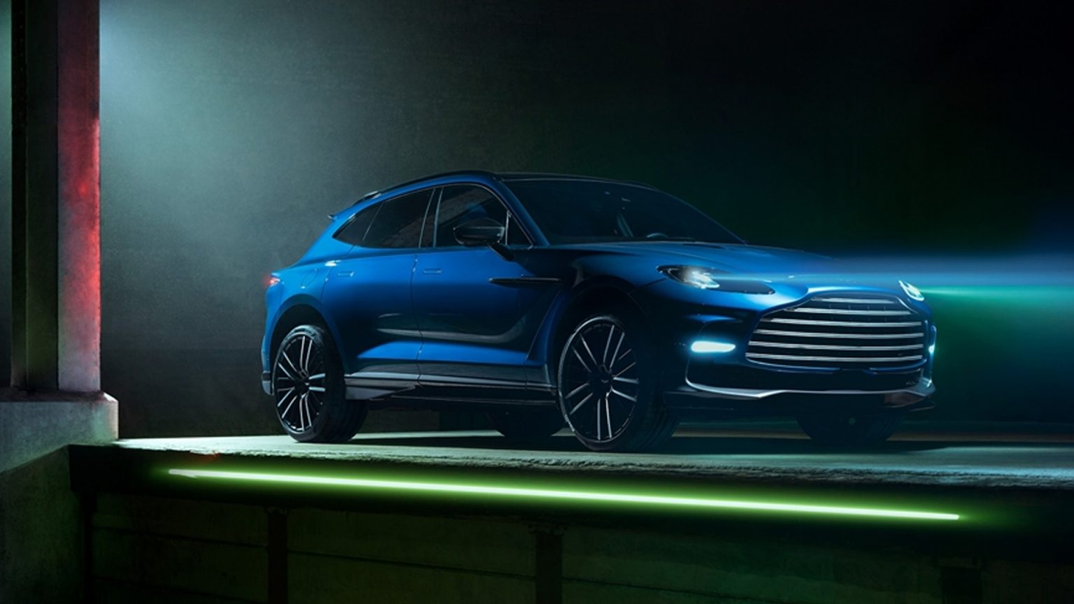 Aston Martin DBX707 รถ SUV ที่แรงที่สุดถึงไทยในราคา 24.9 ล้านบาท