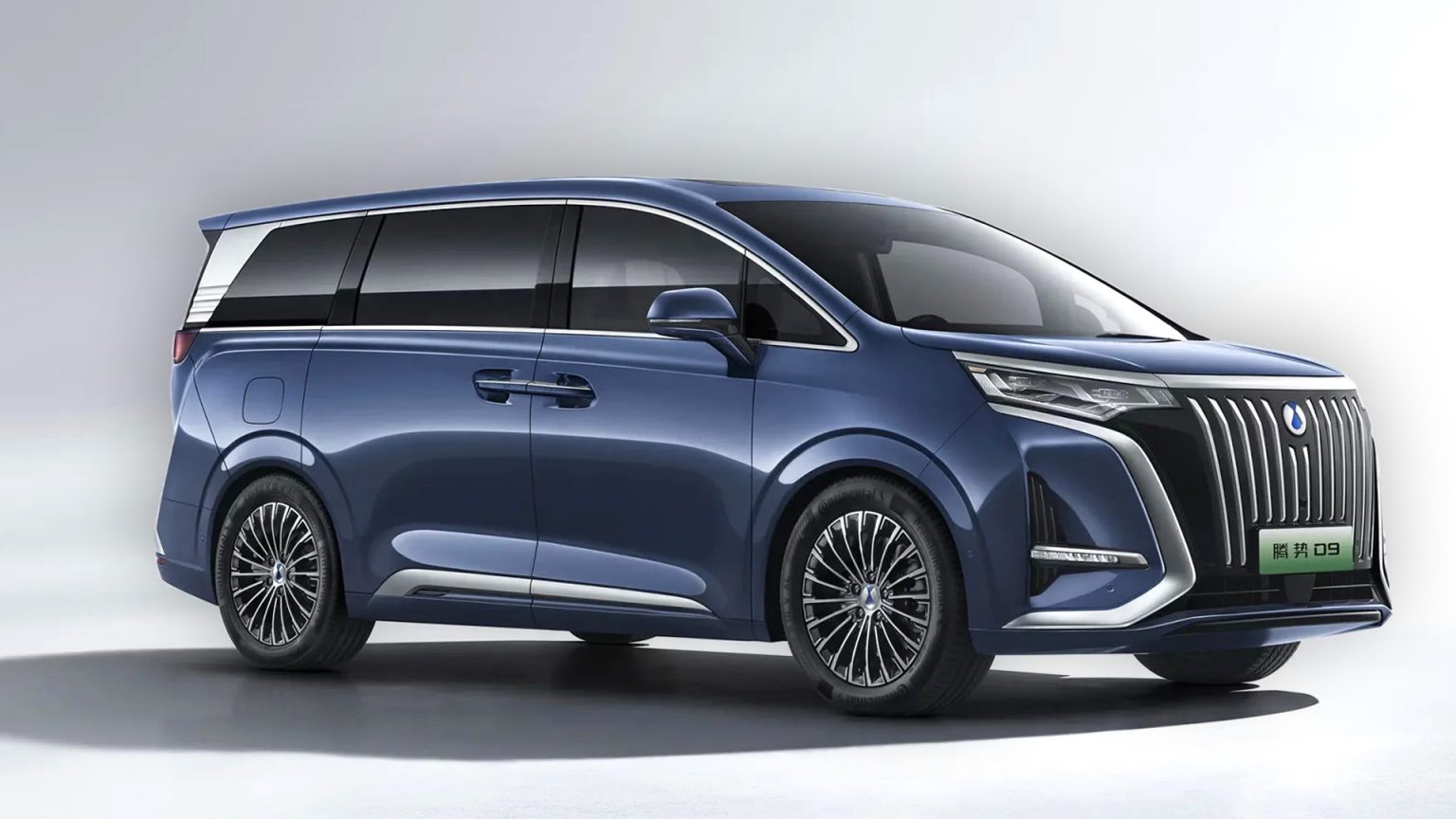 BYD Denza D9 รถตู้ไฟฟ้าสุดหรูหรา วิ่งได้ไกลถึง 600 กิโล