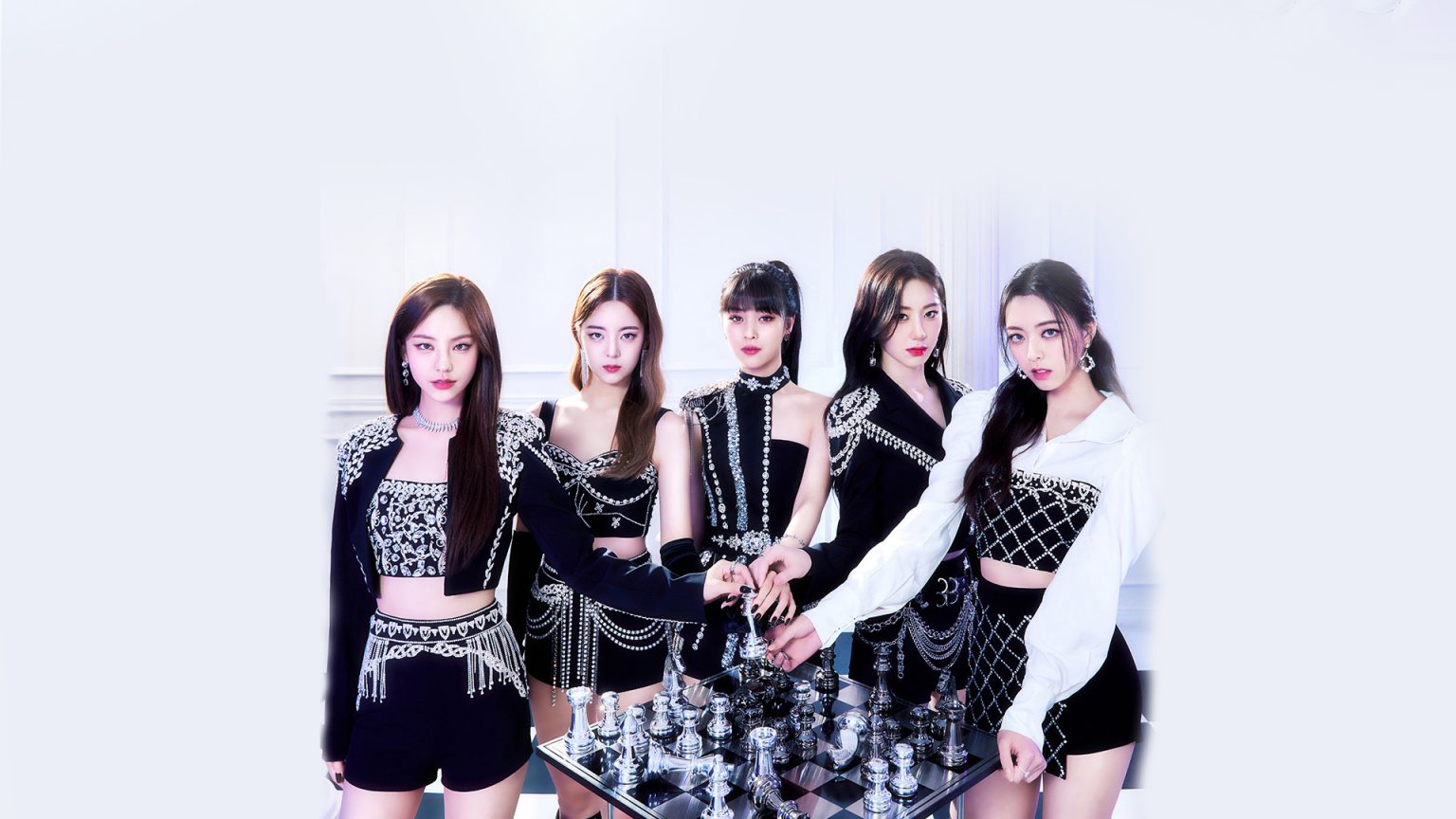 “ITZY” พร้อมเสิร์ฟโชว์สุดปังใน THE FIRST WORLD TOUR ‘CHECKMATE’