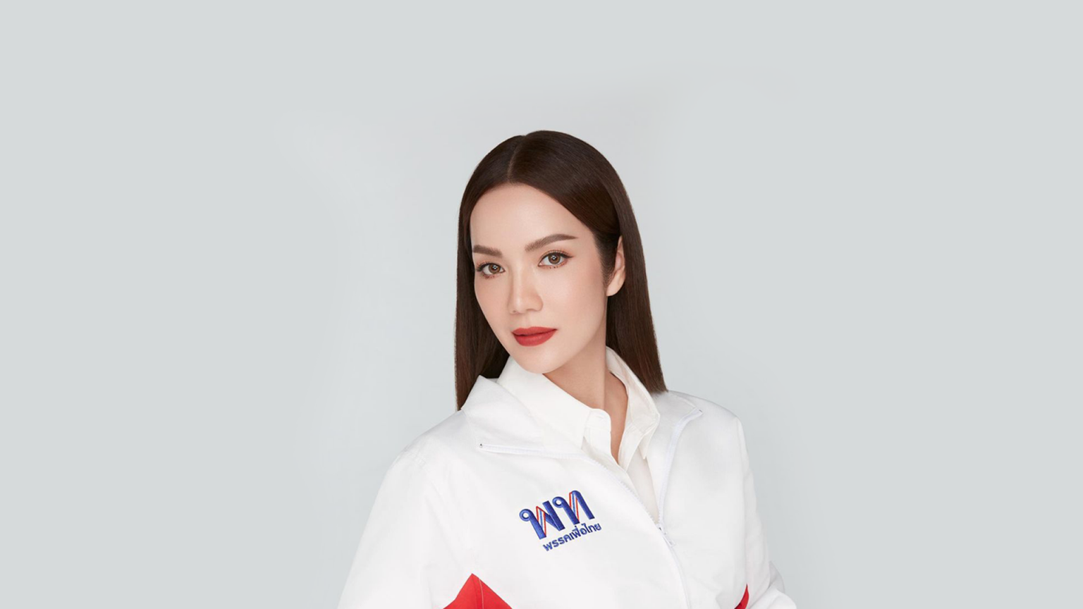 อ๋อม สกาวใจ : จากความตื่นรู้ สู่บทบาทนักการเมืองเต็มตัว