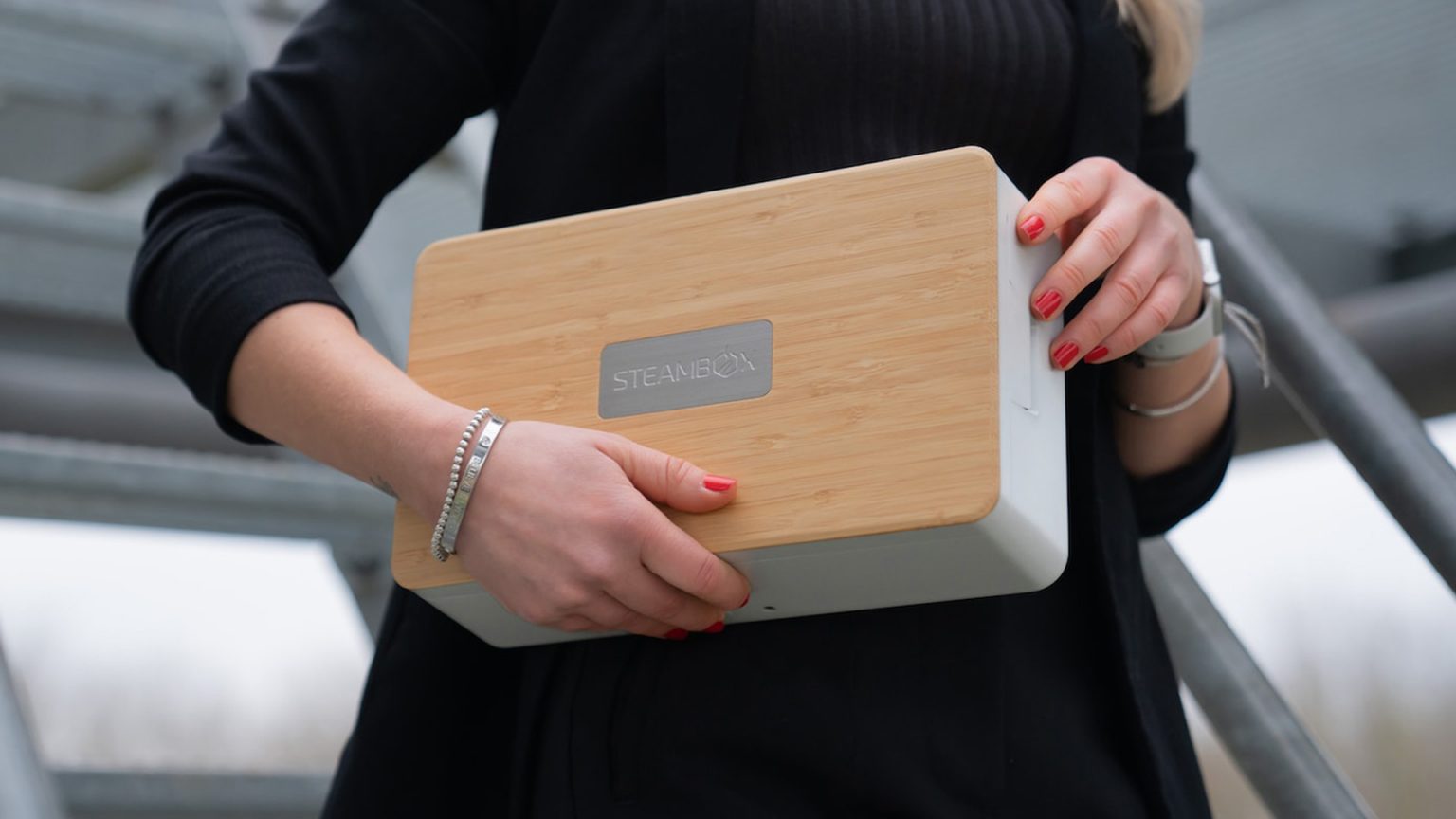 Steambox กล่องข้าวไฟฟ้า อุ่นอาหารได้โดยไม่ต้องเสียบปลั๊ก