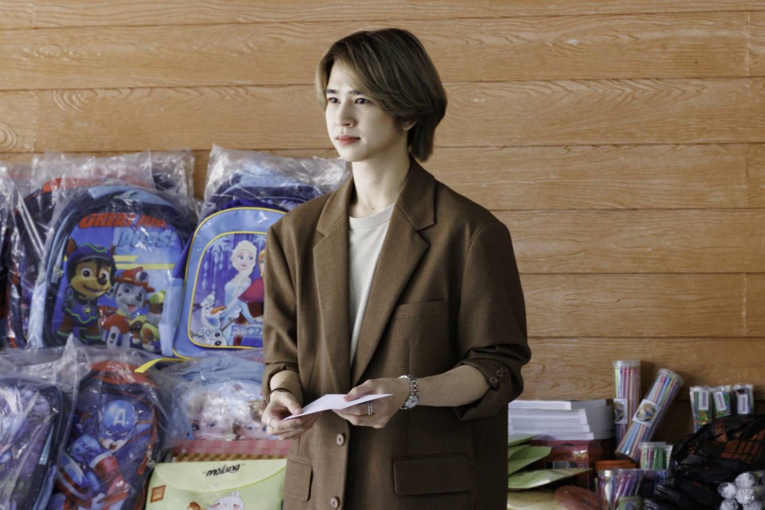 ฟลุ้ค ณธัช ร่วมกับแฟนคลับผุดโปรเจค FLUKE T(W)O CLASSES #Fluke2Classes สร้างห้องเรียน และ มอบทุนการศึกษา รวมกว่า 4 แสนบาท