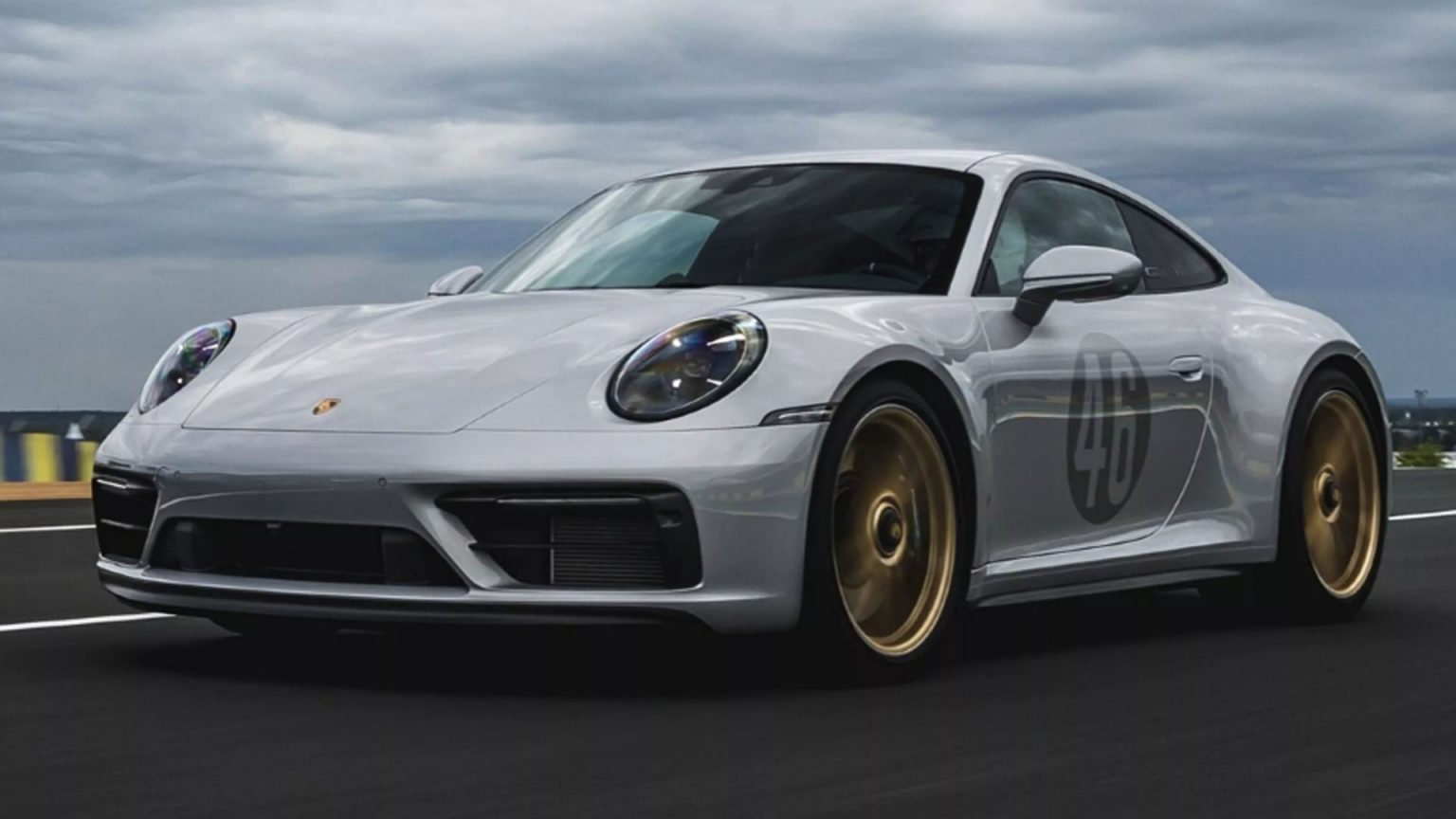 Porsche 911 GTS Le Mans Centenaire Edition รุ่นพิเศษเพียง 72 คัน