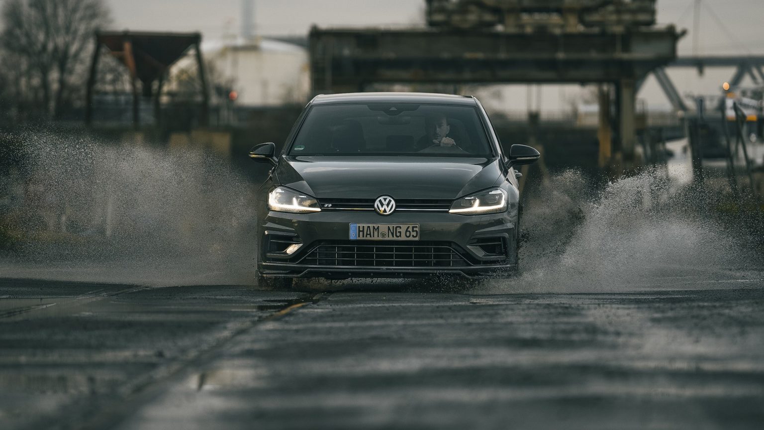 คุณกำลังขับรถให้พังอยู่หรือเปล่า เคล็ดไม่ลับขับรถหน้าฝน