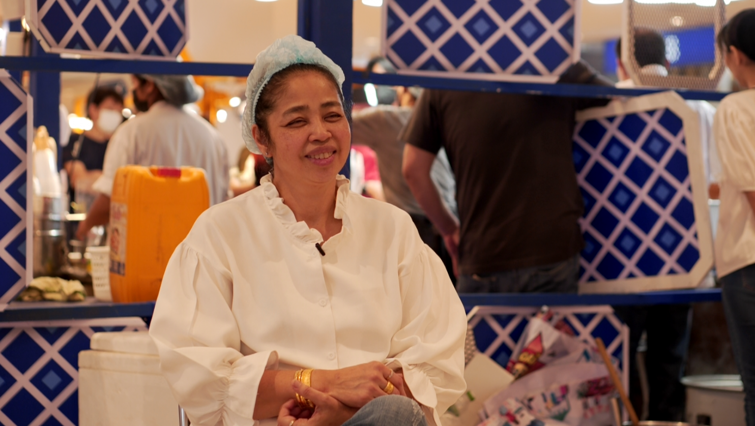 เงินใครก็อยากได้ แต่อย่าโลภมาก คุยกับ  “เชฟอ้อย” เจ้าของร้านลูกชิ้นชื่อดัง