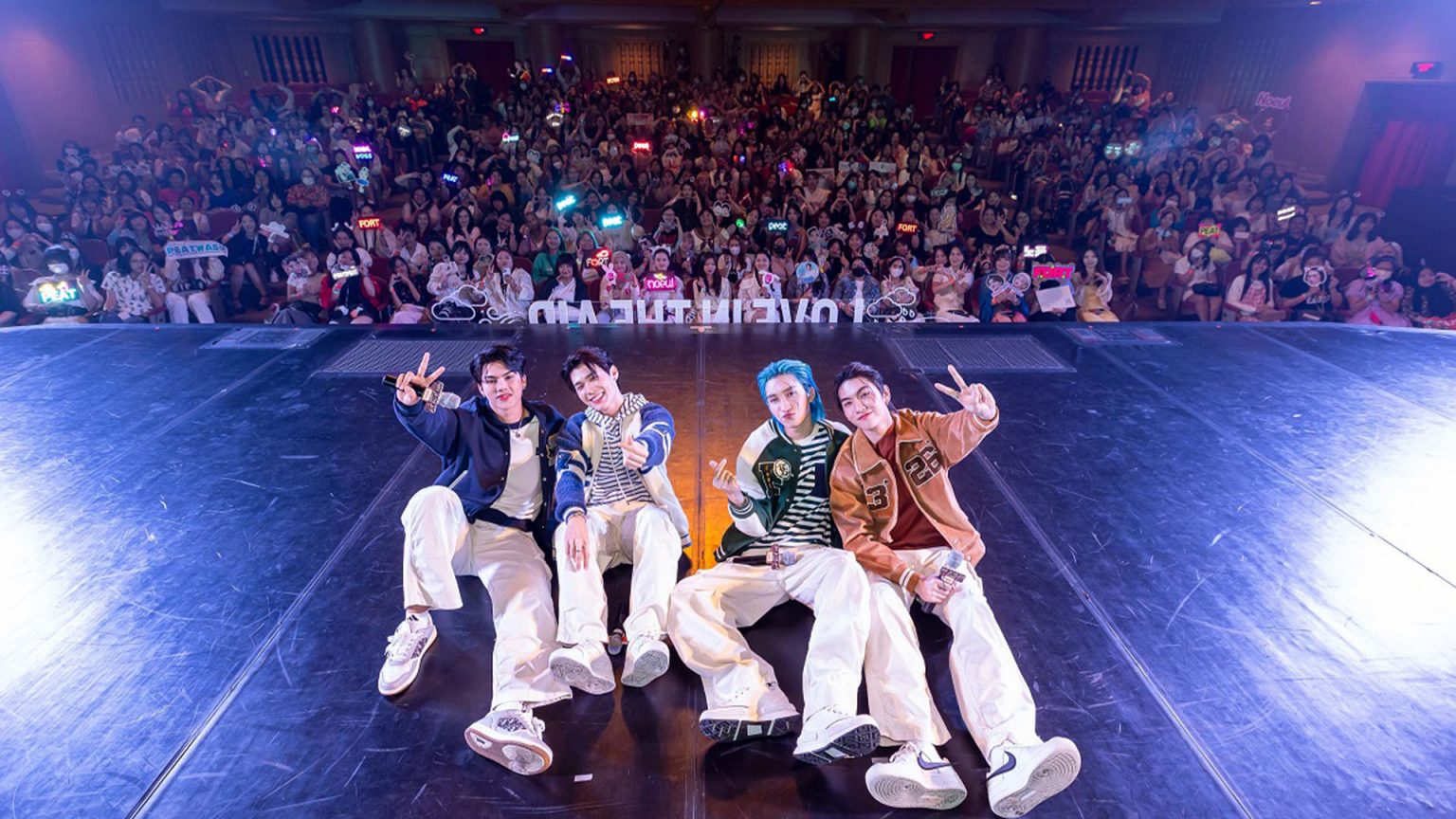 “บอส-โนอึล” และ “ฟอร์ด–พีท” จัด Love in The Air Meet and Greet in Korat ให้แฟนๆ ได้หายคิดถึง
