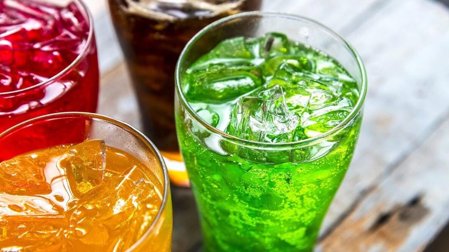 หญิงวัยหมดประจำเดือน ชอบดื่มน้ำหวาน-น้ำอัดลม เสี่ยงมะเร็งตับ 2 เท่า