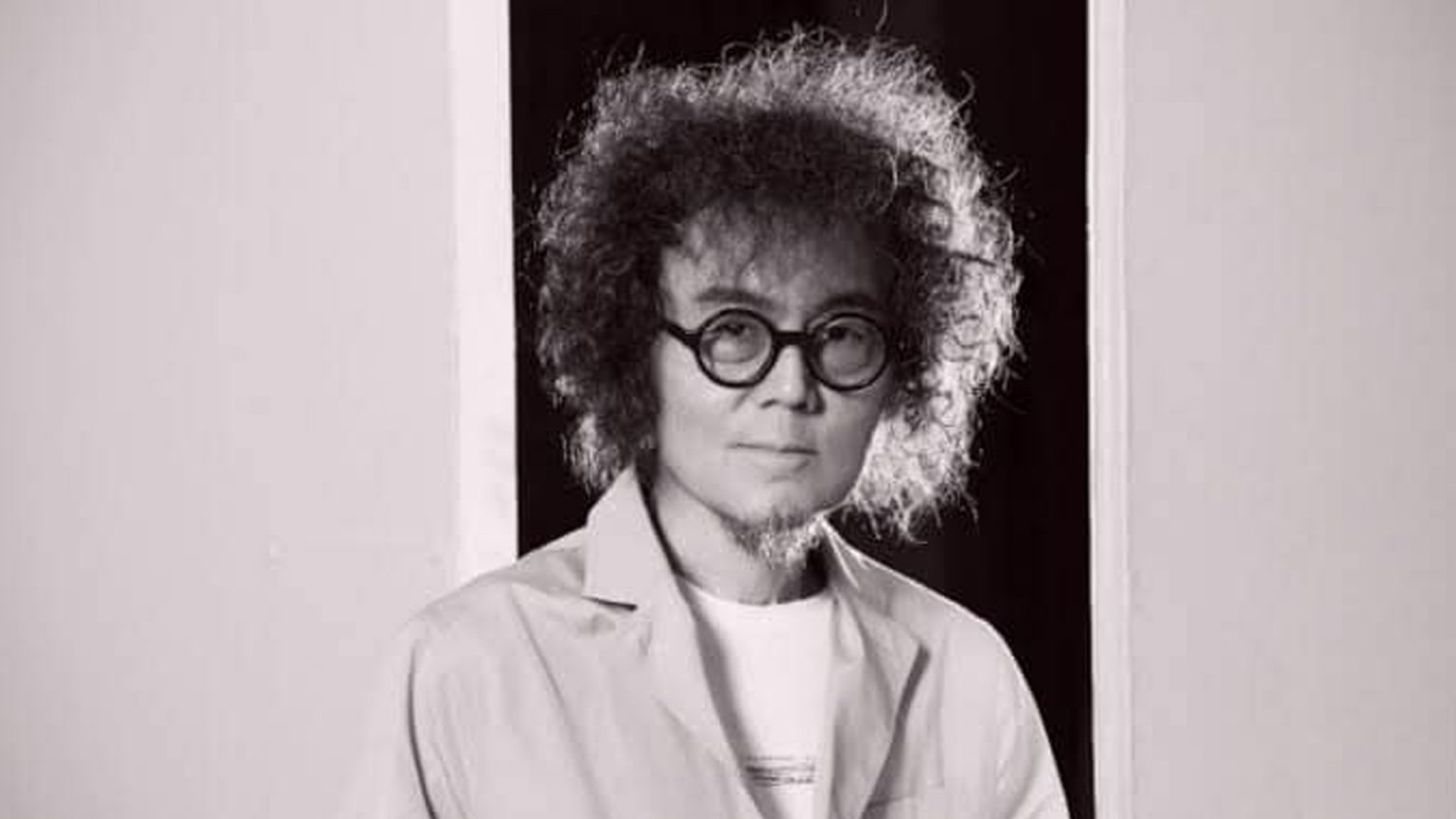 สูญเสีย เพียงชายคนนี้ (ไม่ใช่ผู้วิเศษ) เพชร โอสถานุเคราะห์