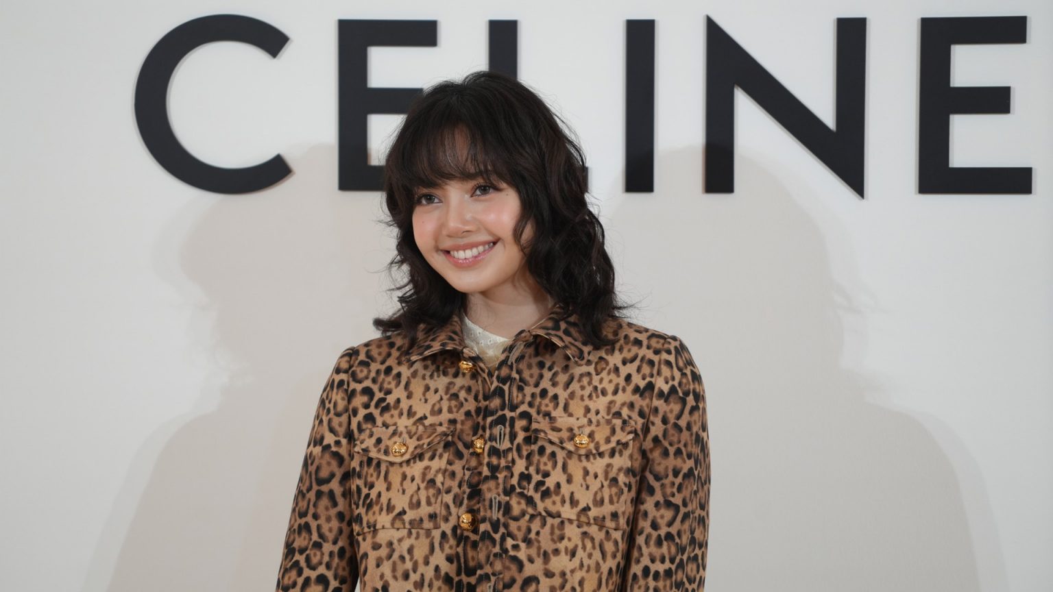 ปังไม่ไหว “ลิซ่า BLACKPINK” มีผู้ติดตาม IG ทะลุ 100 ล้าน ใน 5 ปี ขึ้นแท่น K-pop คนแรกที่ทำได้