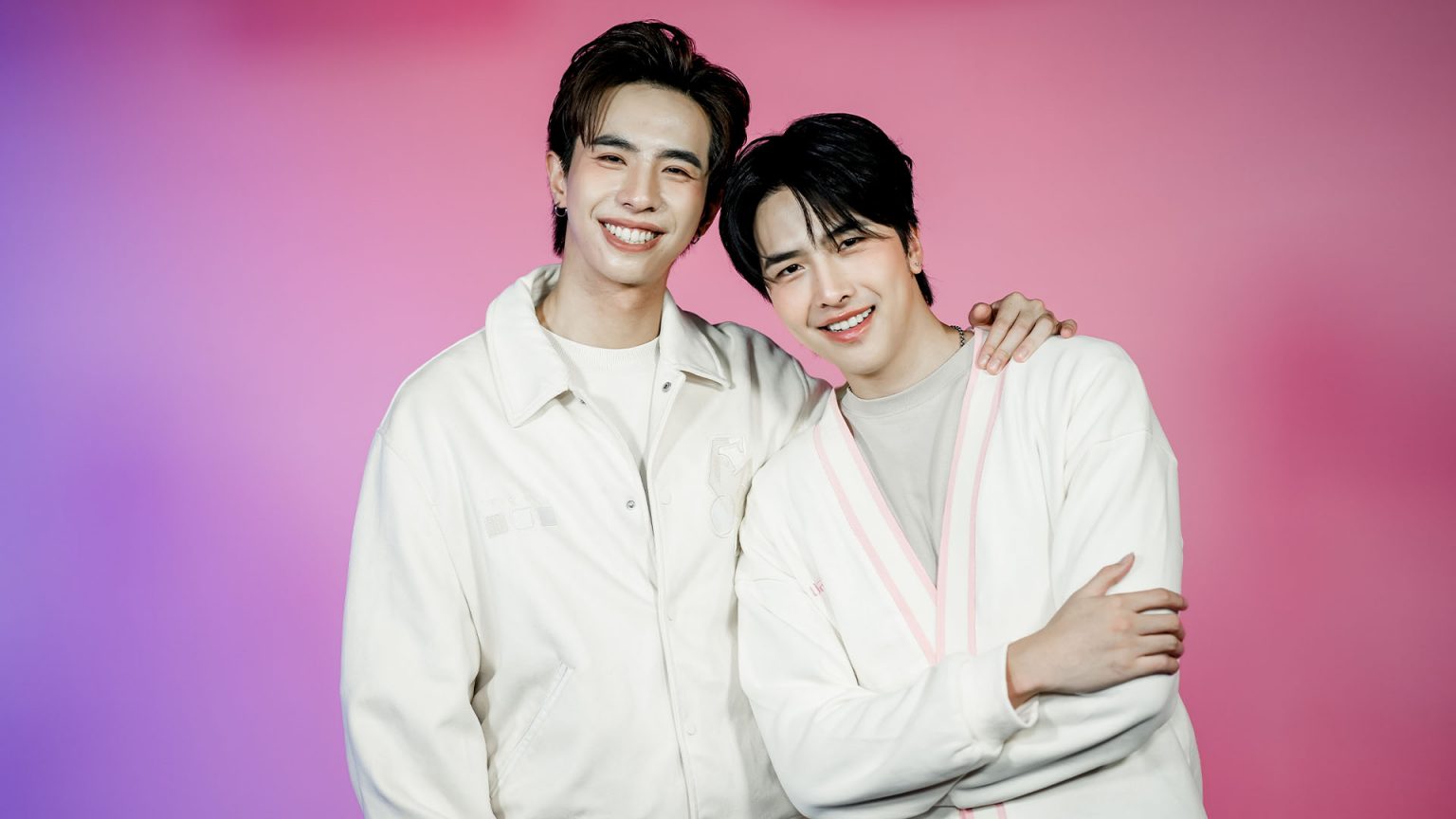 อัลบั้มภาพ “ฮาร์ธ-จูเนียร์” นักแสดงนำจาก Live In Love รักผ่านไลฟ์เดอะซีรีส์