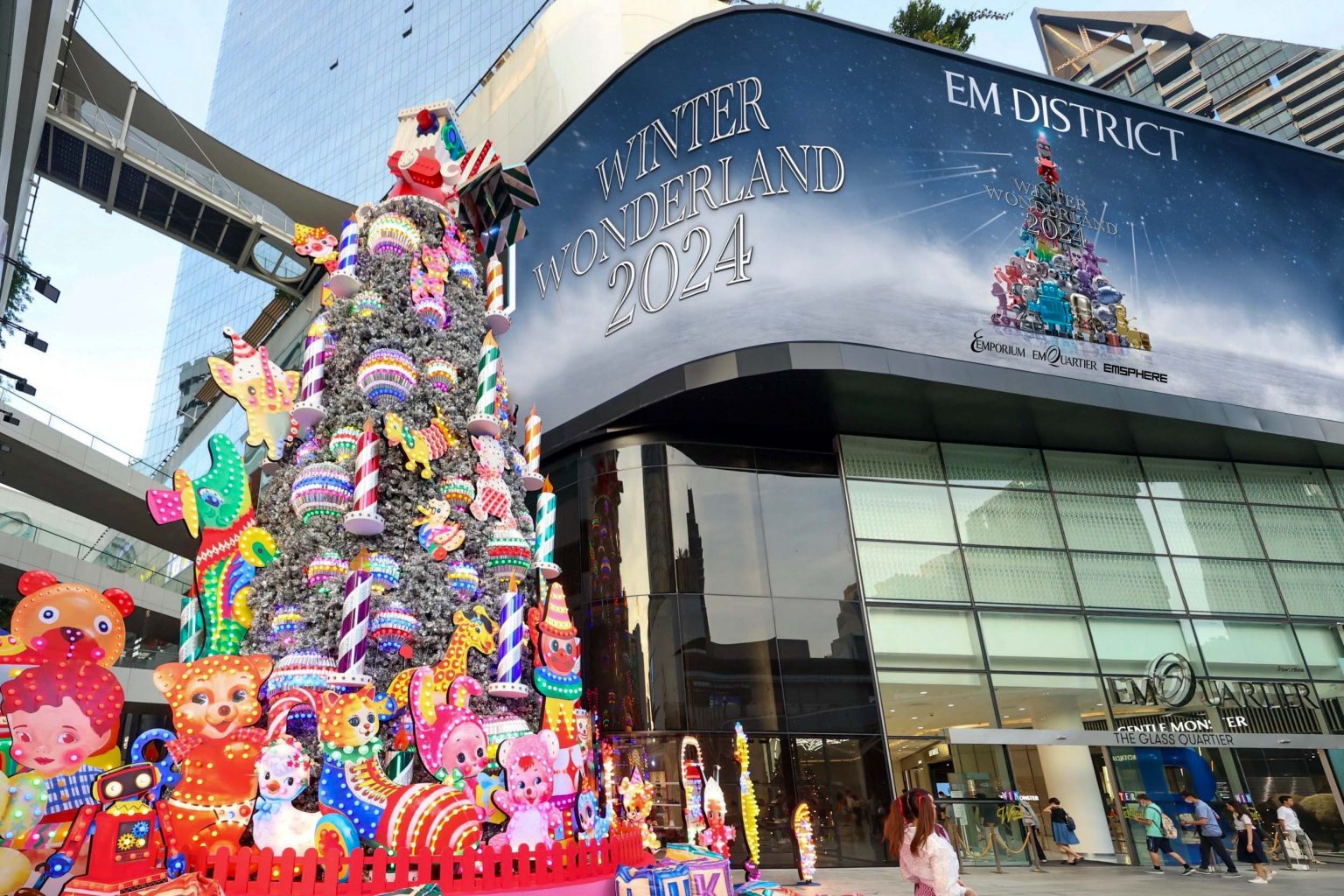 ตระการตา 5 จุดเช็คอินถ่ายรูปสุดชิคในงาน “EM DISTRICT Winter Wonderland 2024”