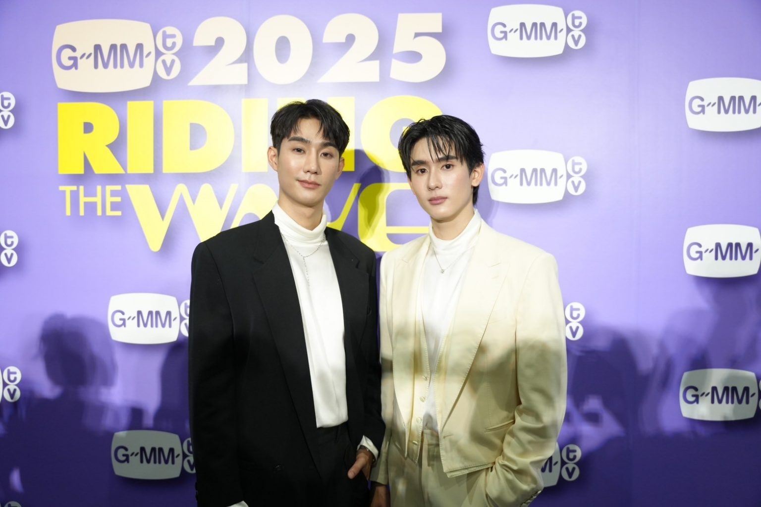 “ฟอส-บุ๊ค” ชาเลนจ์บทบาทใหม่ในซีรีส์ ‘ความลับในบทเพลงที่บรรเลงไม่รู้จบ’