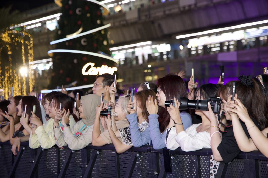 SIAM PARAGON THE MAGICAL CELEBRATION