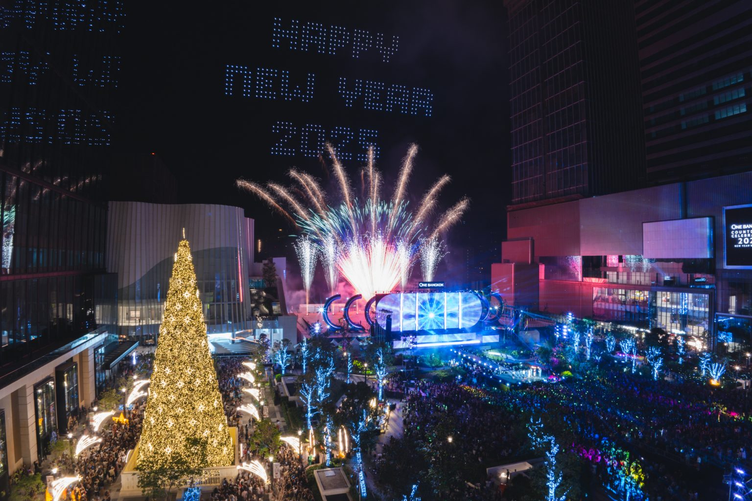 ONE BANGKOK COUNTDOWN CELEBRATION 2025 ค่ำคืนแห่งความทรงจำ กับการแสดงโดรนและพลุ 360° สุดอลังการ