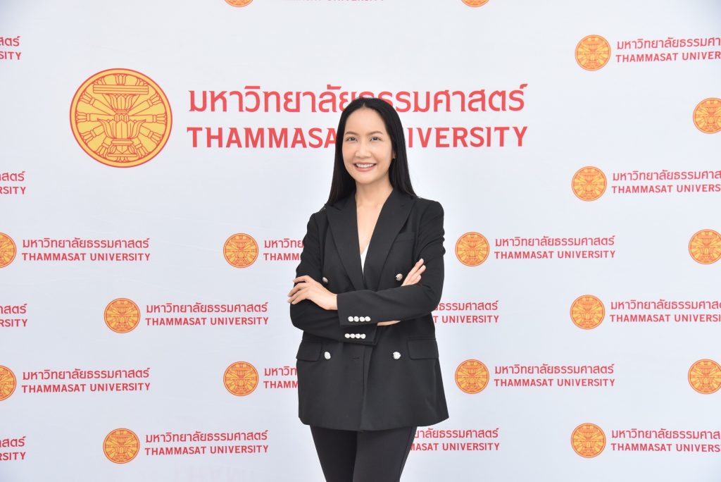 ดร.เกียรติญา สายสนั่น อาจารย์ประจำคณะวารสารศาสตร์และสื่อสารมวลชน ม.ธรรมศาสตร์