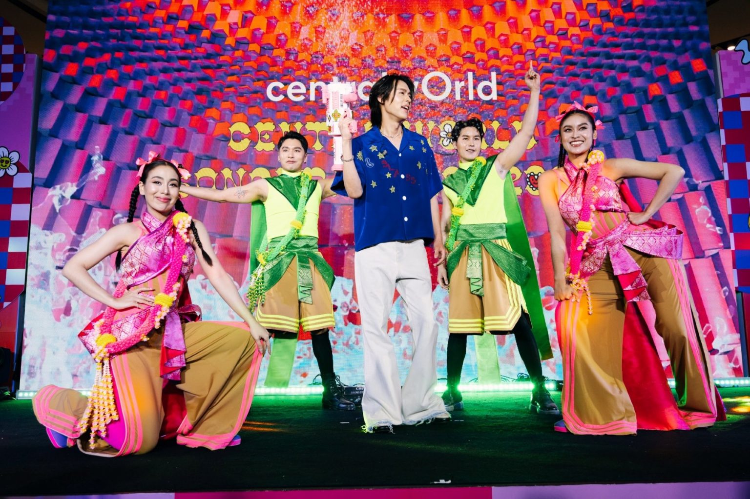 “บิวกิ้น” เสิร์ฟความสนุกจัดเต็ม สงกรานต์ครั้งแรกกับ centralwOrld Songkran Fest 2025