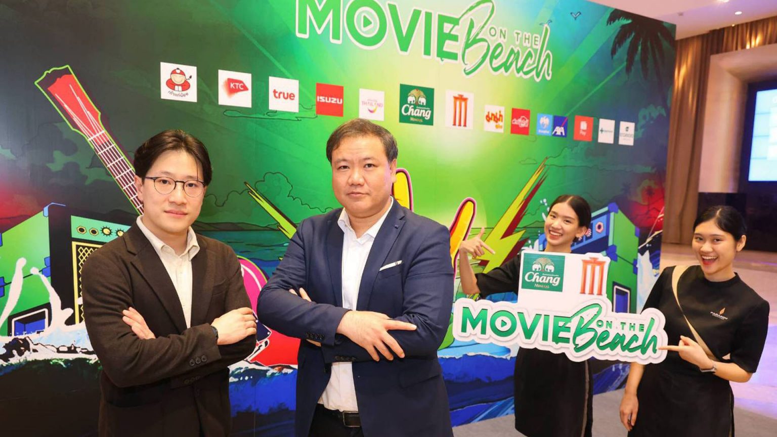 “น้ำแร่ธรรมชาติตราช้าง” จับมือ “เมเจอร์ ซีนีเพล็กซ์” ขนทัพศิลปินดังฉลอง 10 ปี ในงาน “Movie on the Beach” ครั้งที่ 10