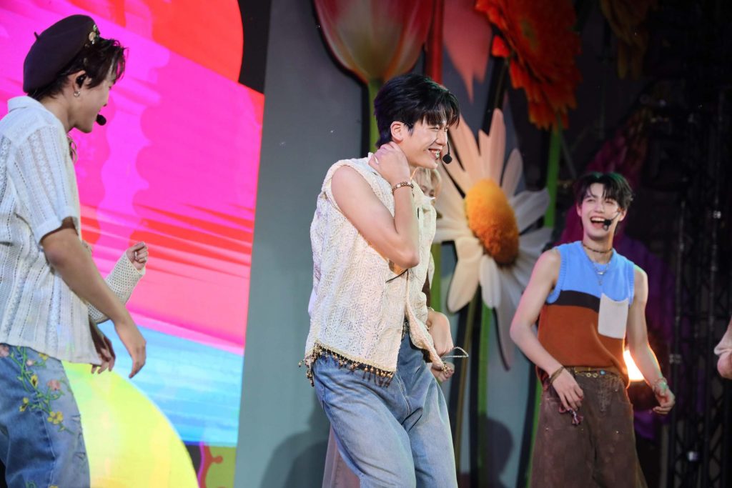 Siam Paragon Summersive : Happiness in Full Bloom