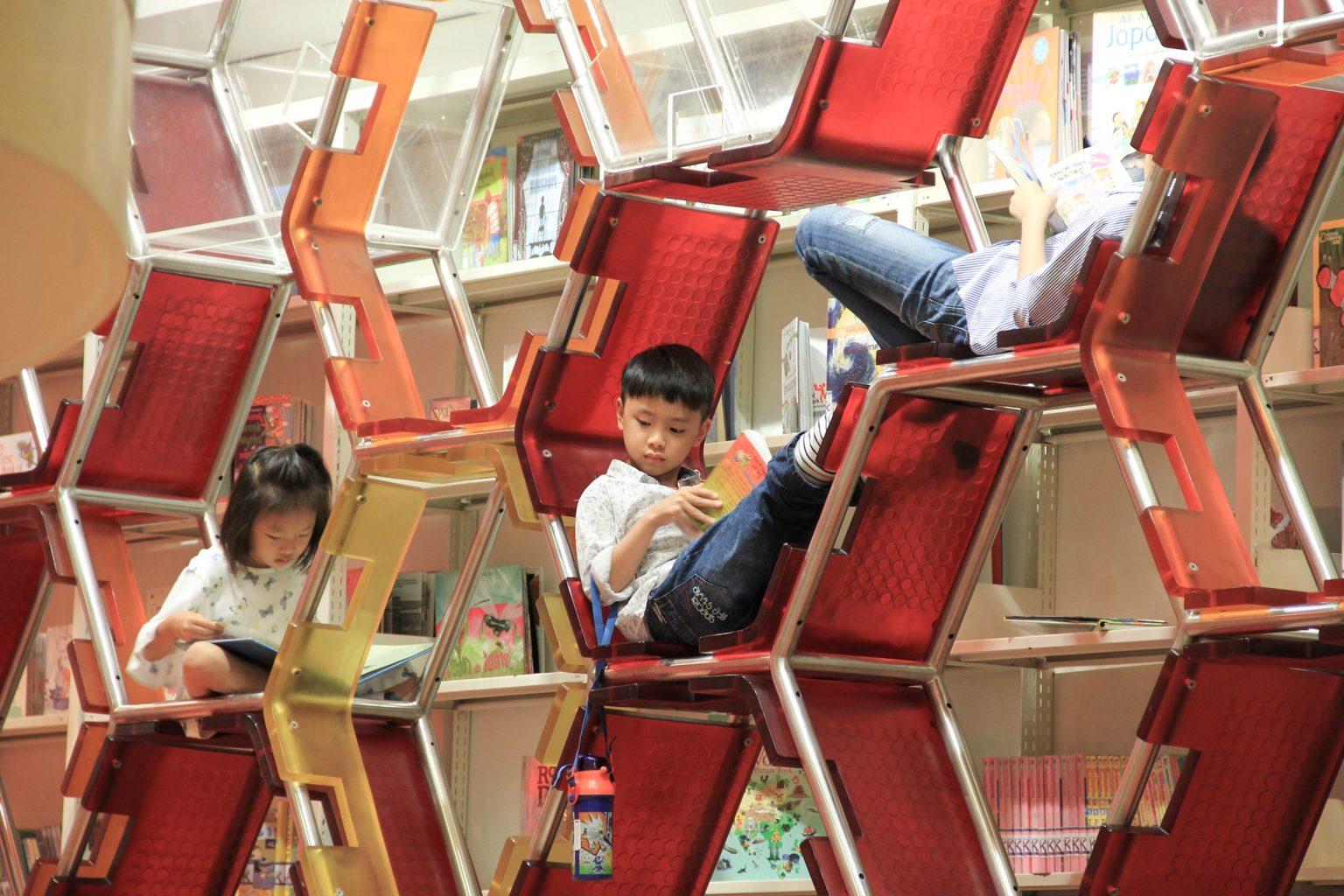 พลังการอ่านเปลี่ยนคน เปลี่ยนเมือง เปลี่ยนโลก!