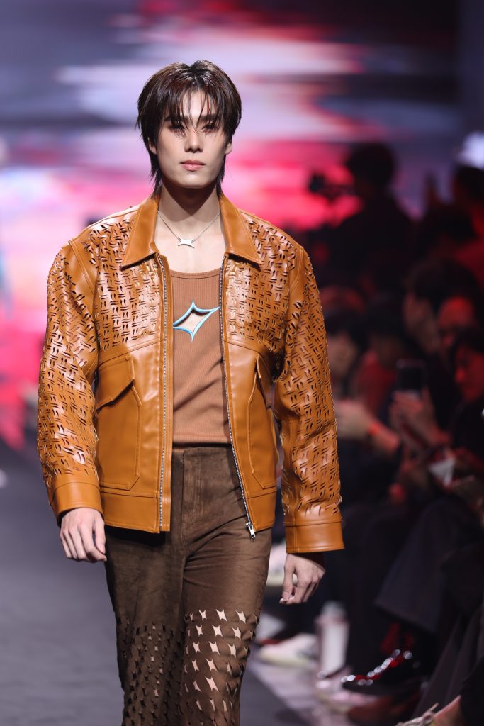 EMFASHIONICON EDGE