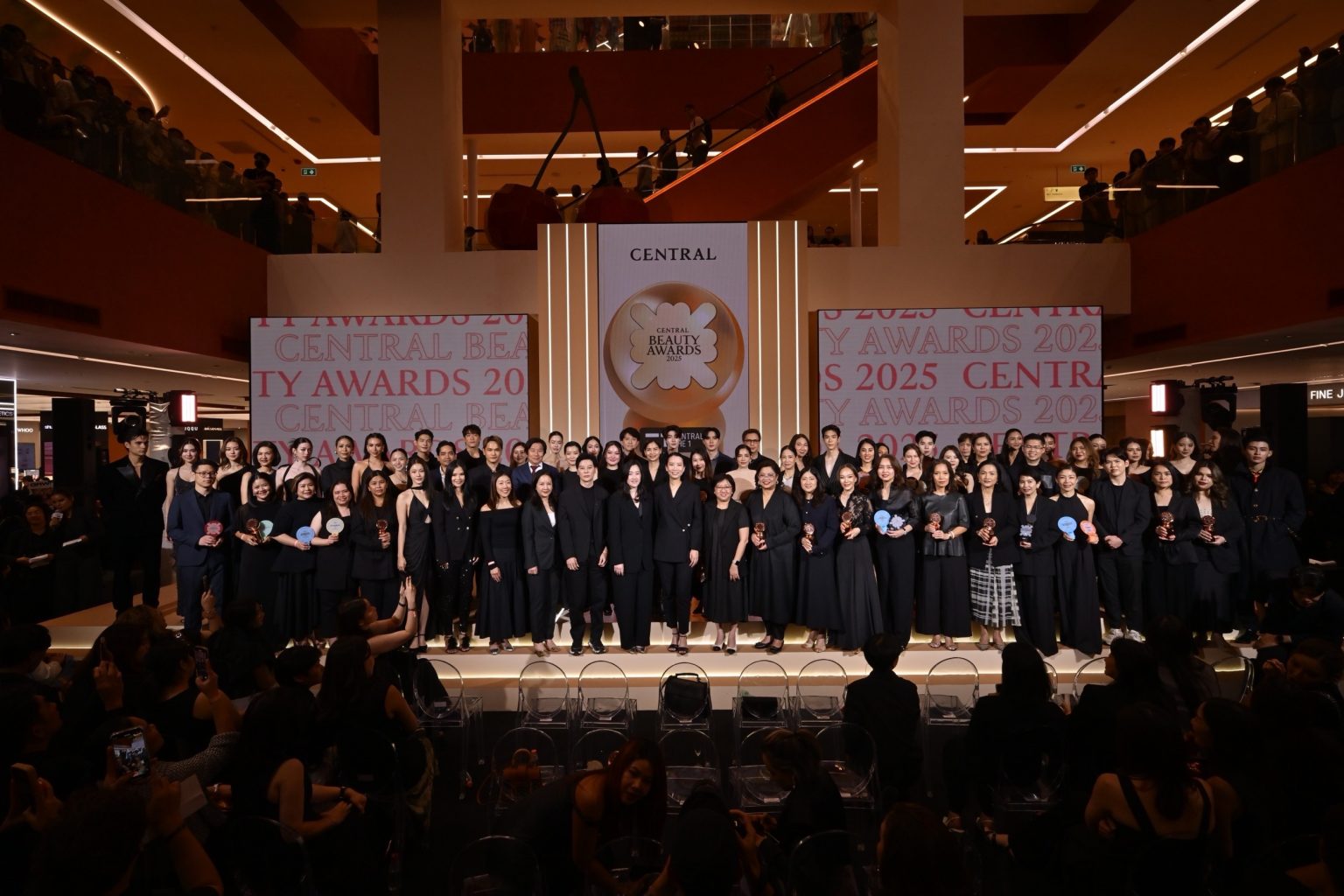 เซ็นทรัลจัดใหญ่ “Central Beauty Awards 2025” งานประกาศรางวัลสุดยอดแบรนด์บิวตี้ไอเทมยิ่งใหญ่แห่งปี