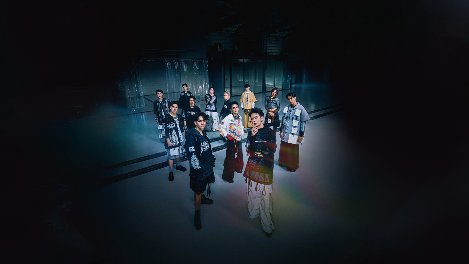 ZOLAR ส่งเพลงใหม่ “สะกิด” (Tab Me) เสิร์ฟลุคเซ็กซี่ เย้ายวน สะกิดชวนเต้นส่งท้ายปี!