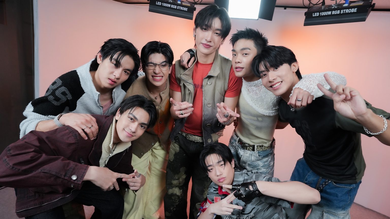 เปิดเส้นทางกว่าจะมาเป็นบอยกรุ๊ปภายใต้วง ‘iZ’