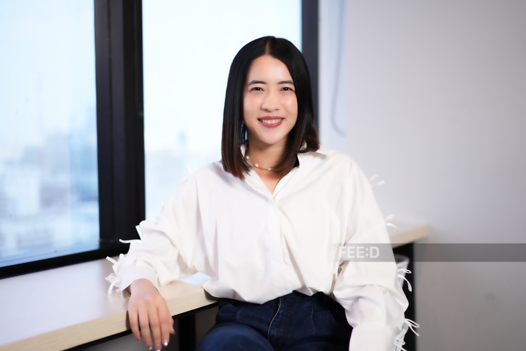 น้ำ ฝากฝัน ศรีสันติสุข 