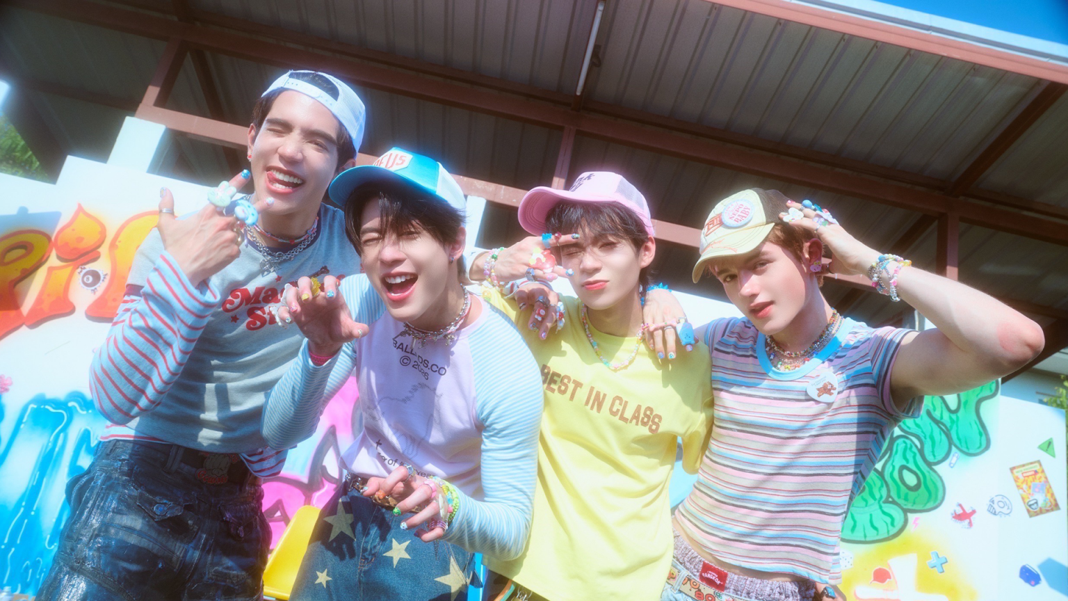 4 หนุ่ม GELBOYS คัมแบ็กซัมเมอร์! รีเมค “ไปน่ารักไกล ๆ หน่อย” (GO CUTE FAR FAR)
